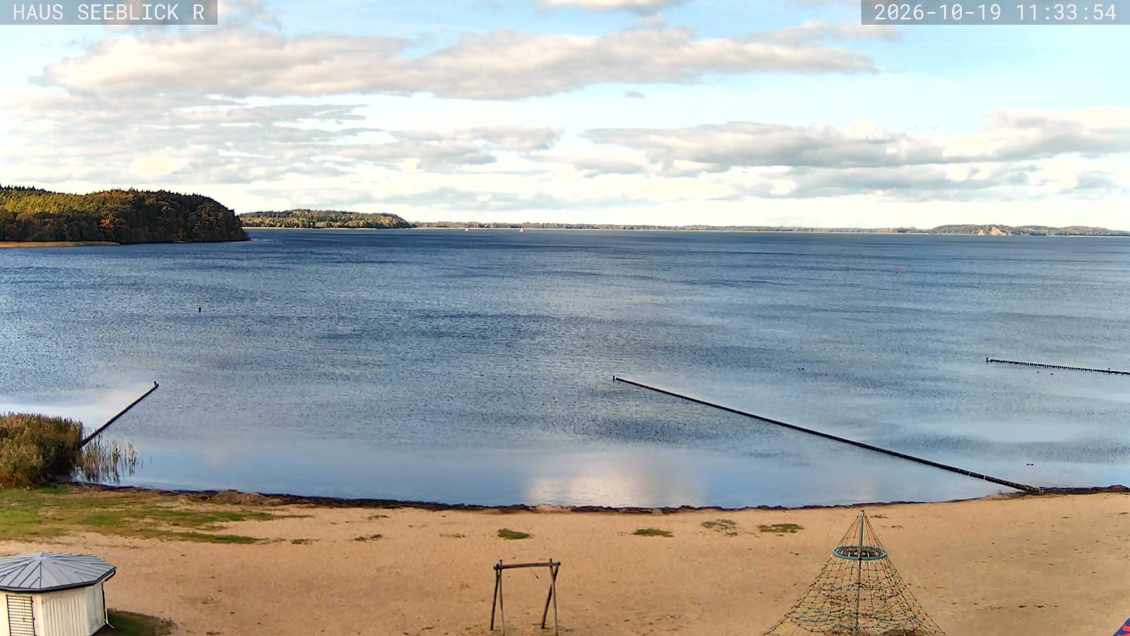 Live-Bild Webcam Lietzow — Großer Jasmunder Bodden: Blick vom Haus Seeblick in Lietzow Richtung Westen über den Großen Jasmunder Bodden.